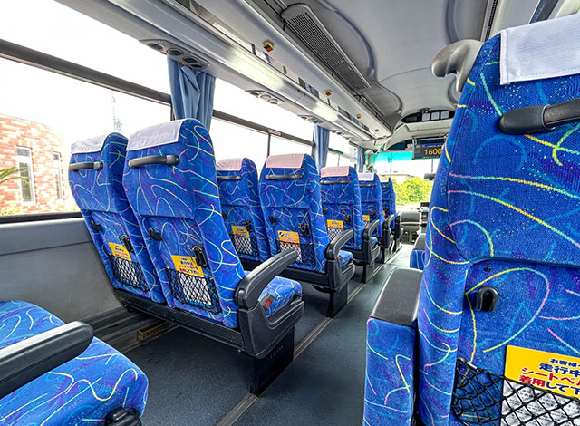 貸切大型バスの座席